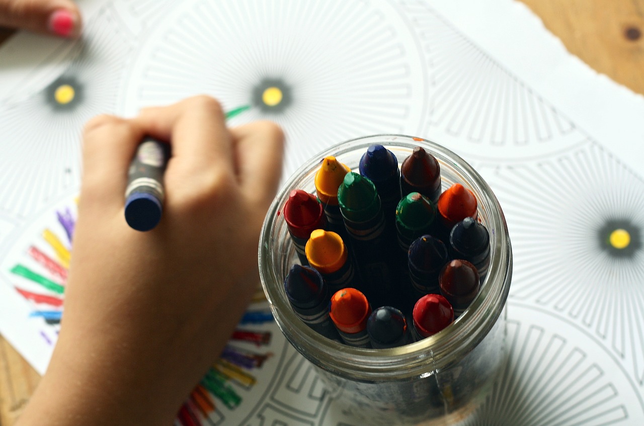 The Best Non Toxic Crayons for Toddlers